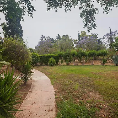 1 Bedroom In Paradise Garden 3 *