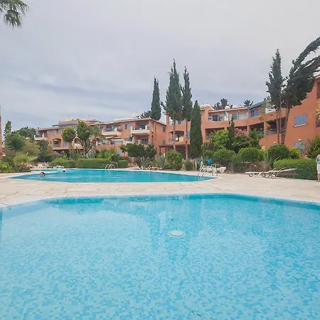 Apartment 1 Bedroom In Paradise Garden 3