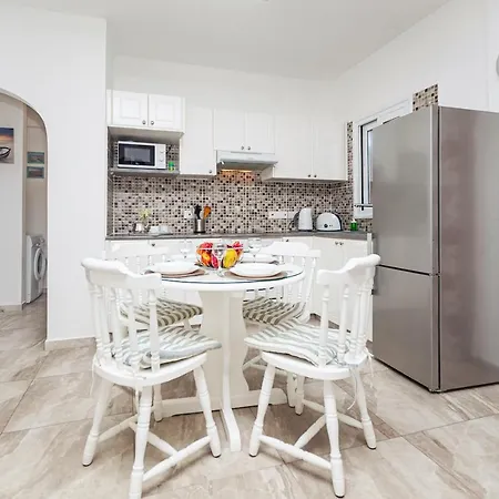 1 Bedroom In Paradise Garden 3 Appartement Paphos